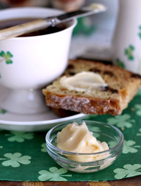What would St Patrick's Day be without a traditional loaf of Irish Soda bread. And today is a good reason to bake up a loaf even if you aren't Irish. This easy recipe is just perfect with a cup of tea and yet hearty enough to serve along side a meaty entree.