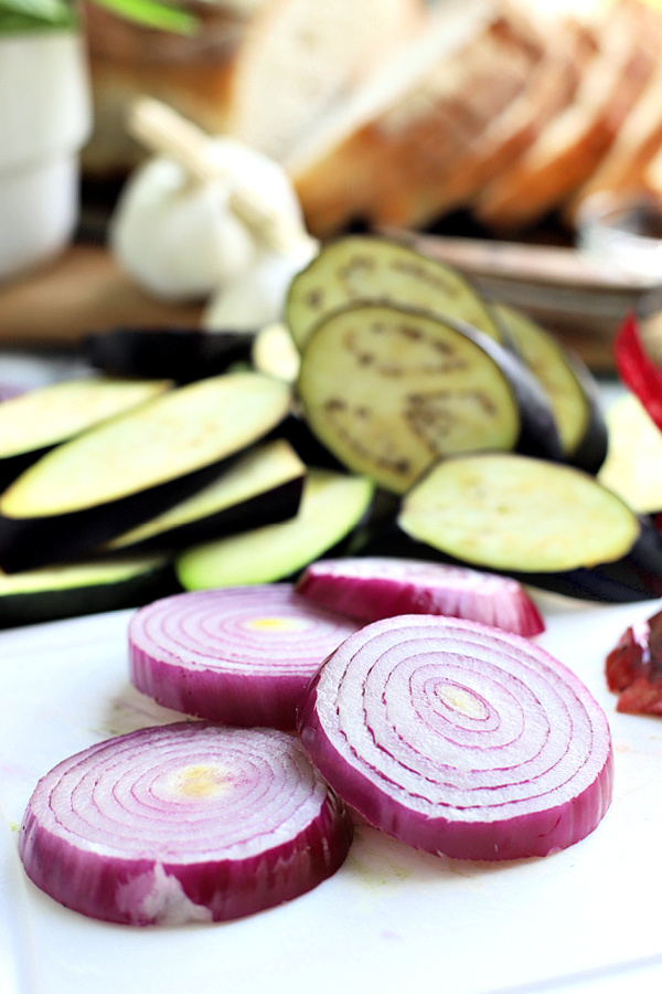 sliced red onion for grilled vegetable panini
