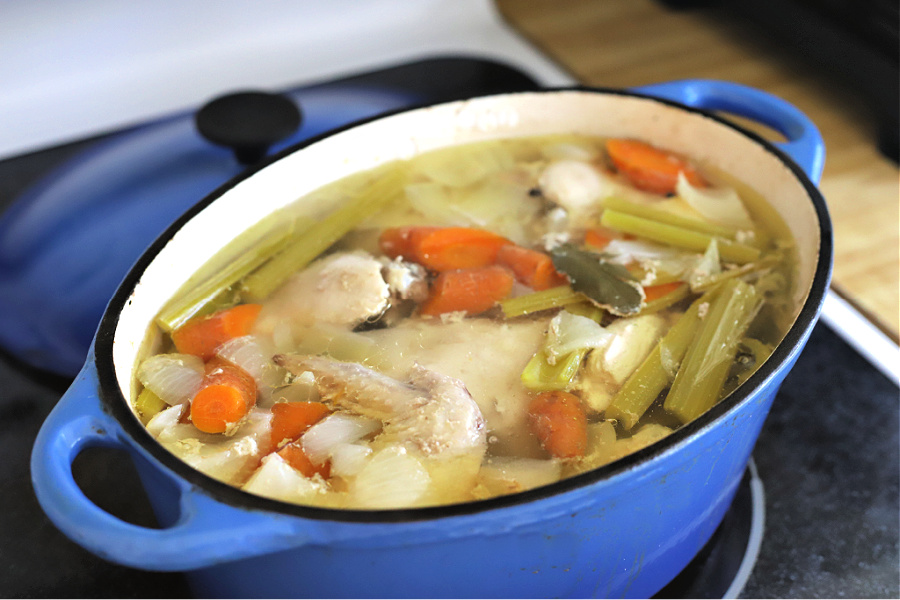 How to make chicken and dumplings recipe.