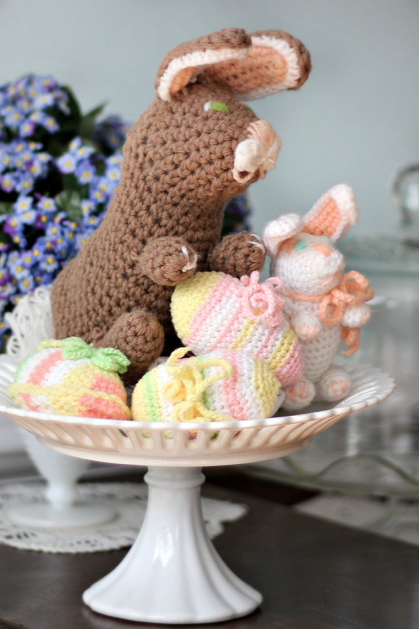 Crochet Easter eggs, bunny, duck and chick are soft and cute for children and decorating. Vintage patterns are easy and work up quickly.