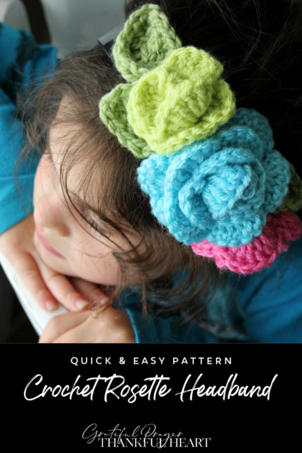 Make the cutest headbands for your little girl covered in roses. Free and easy pattern to crochet rosettes for crafting.