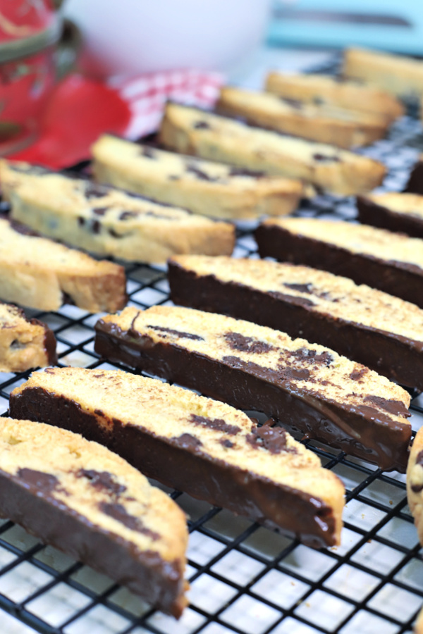 Italian Biscotti with anise and chocolate chips