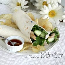 Chicken Wrap with Sweetened Chili Sauce