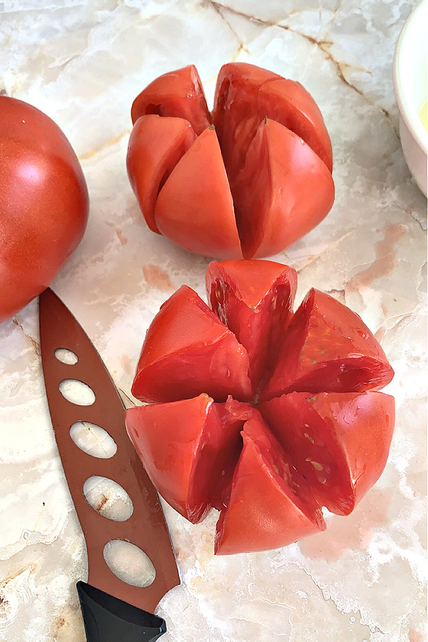 sliced fresh garden tomatoes for creamy chicken stuffed tomatoes