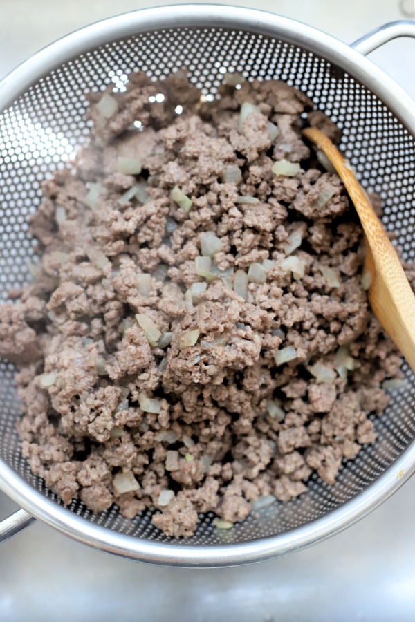 draining fat from ground beef for making sloppy joes sandwiches