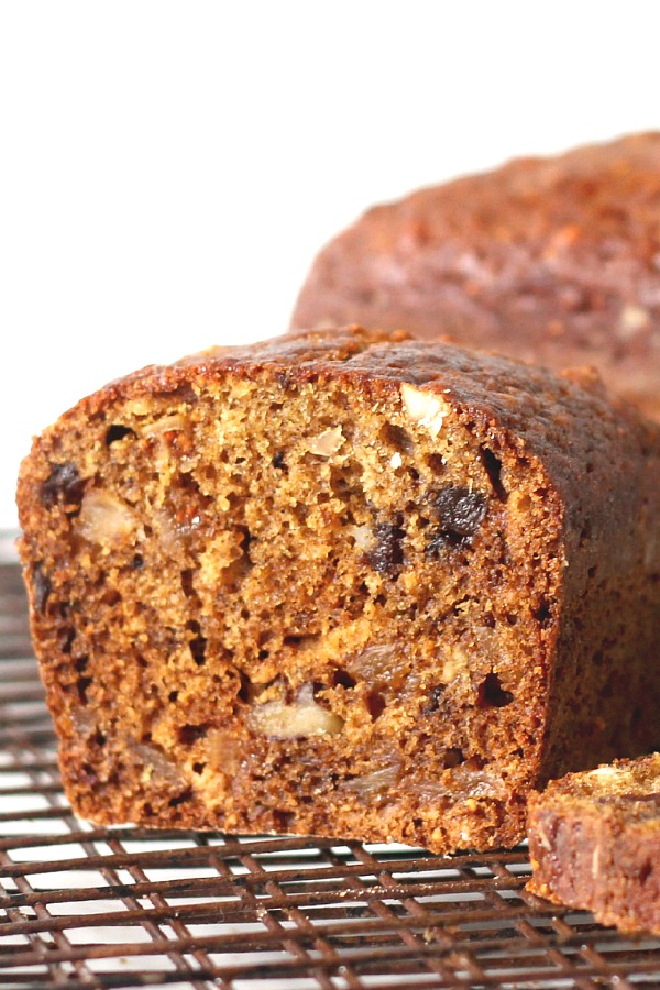 Make a sweet loaf of fig & date nut bread perfect with tea or coffee for a nutritious breakfast or snacking. This easy recipe for quick bread is full of flavor! 