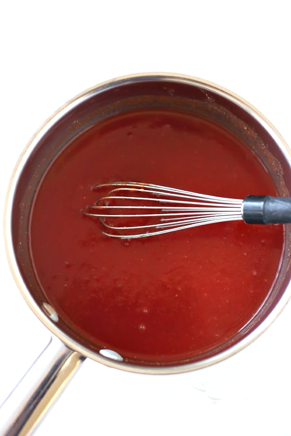 Ketchup is a favorite American condiment and it is so easy to make at home. Recipe for homemade tomato ketchup is quick, inexpensive and you probably have the ingredients already.