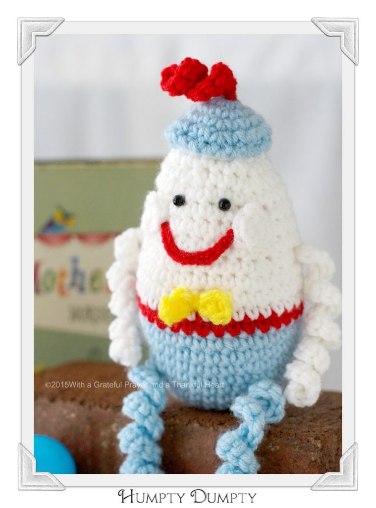 This happy little Crochet Humpty Dumpty Egg is made using a modified version of my Easter Egg pattern. He certainly doesn't fit in to an Easter decorating theme, but he does make a cute baby toy, baby shower decoration or gift topper.