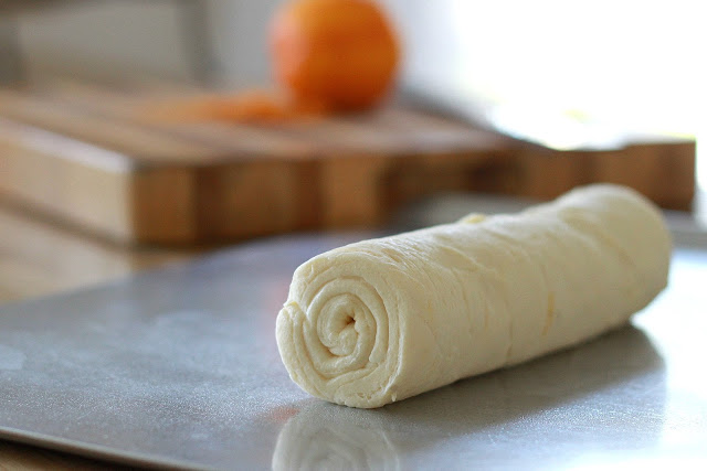 Orange Honey Pull-Apart Rolls are a pretty way to dress-up a can of crescent rolls. Brushed with a sweet orange glaze, they take just a few minutes of preparation yet burst with flavor.