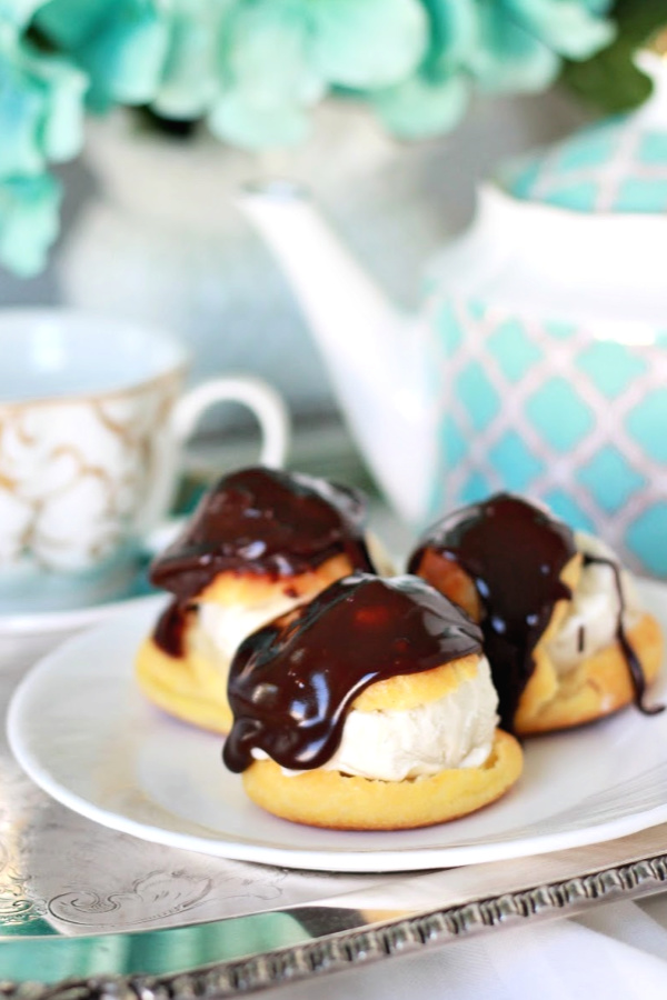 Profiteroles, or cream puffs, look elegant but are easy to make. Filled with pastry cream or ice cream, profiteroles can be eaten plain, dusted with confectioners' sugar or covered with a wonderful chocolate sauce or ganache for a delicious dessert.