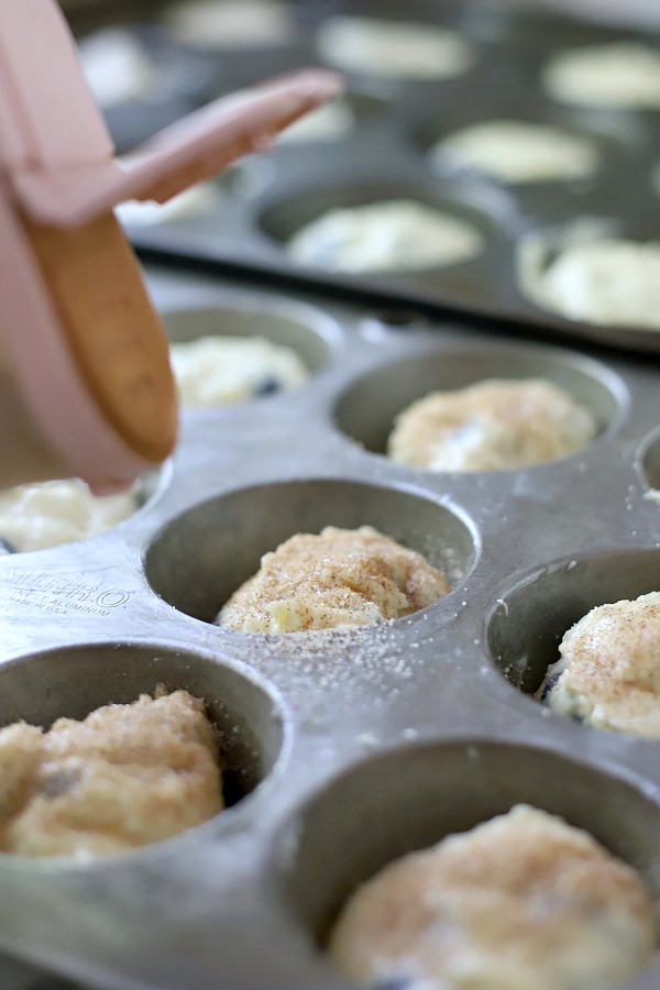 Easy recipe and step-by-step directions for making homemade blueberry muffins for the beginner cook or baker.