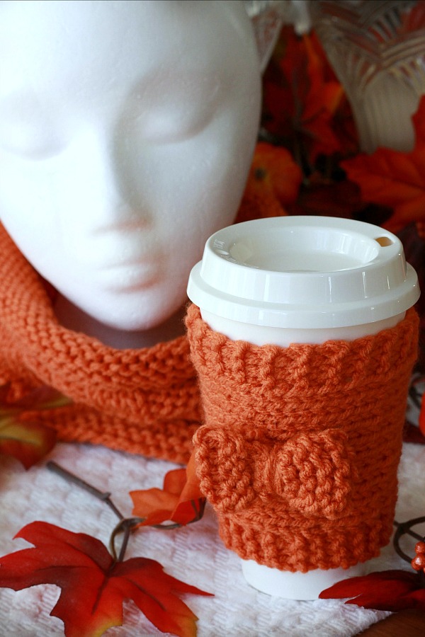 Knitted Beverage Cozy is an easy projects even for beginners. Make in your favorite color to keep your pumpkin spice coffee or hot chocolate warm.