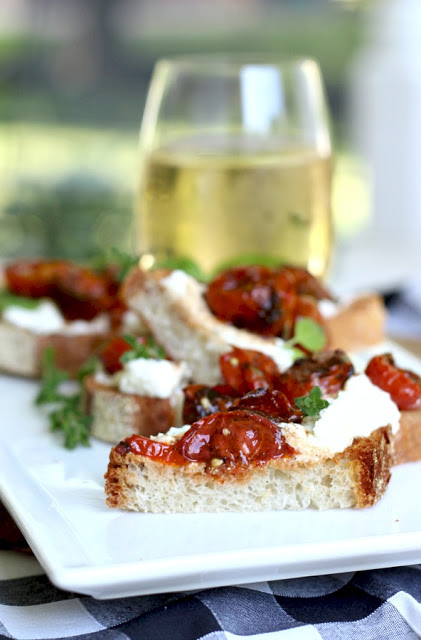 Visit to London Covent Garden and Jamie Oliver restaurant inspired this easy recipe for roasted cherry tomato and basil bruschetta with creamy ricotta. A fresh and delicious summertime appetizer or entree.