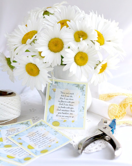 I can share my daisies with you. Shasta Daisies Gift Tags Free printable gift tags with poem for gift-giving.