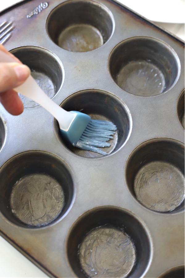 Preparing and greasing the muffin tin