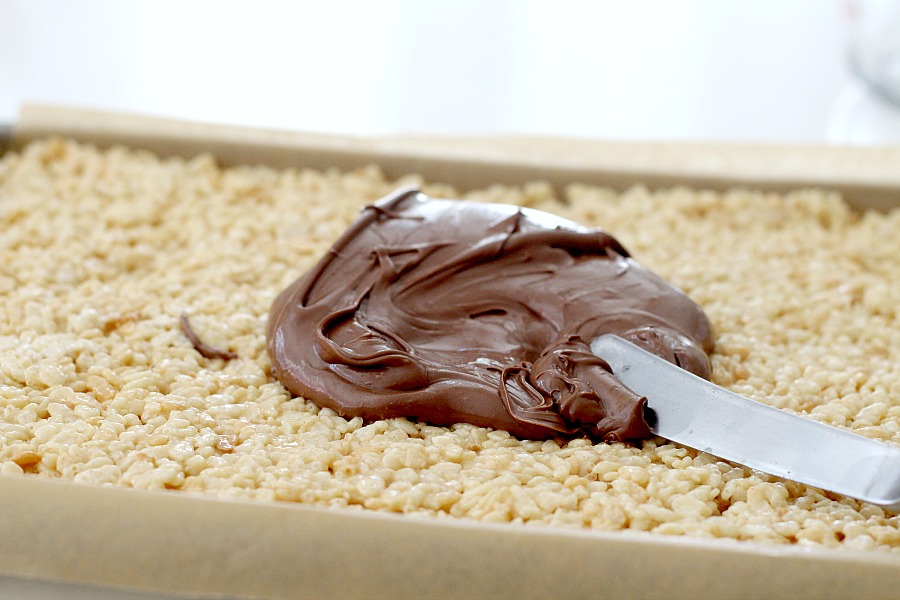 Easy recipe for hazelnut Chocolate & Peanut Butter Rice Krispies Roll, fun treats for adults and kids.