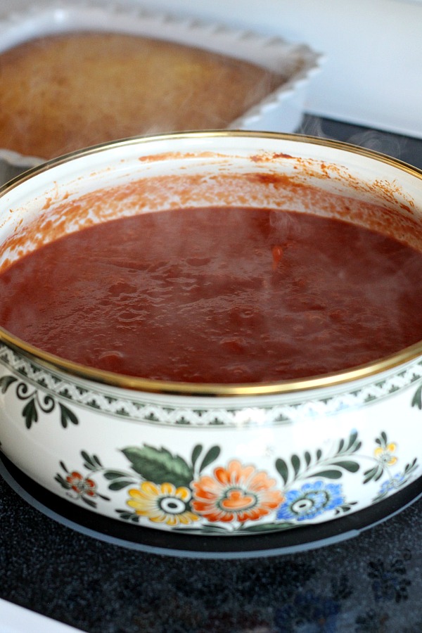 Worthy of the Queens approval and fit for her knights as they ready for a fencing duel is this delicious bowl of Medieval Times Tomato Bisque. Easy soup recipe duplicated from a dinner theater show we recently attended with our family.