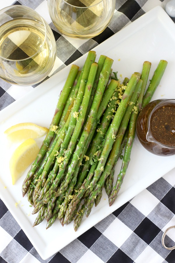Looking for an easy and delicious side dish for your Easter or holiday dinner? Marinated balsamic asparagus is made ahead allowing the balsamic salad dressing to flavor the fresh spring asparagus. Great with a baked ham, roasted turkey or prime rib meal. 
