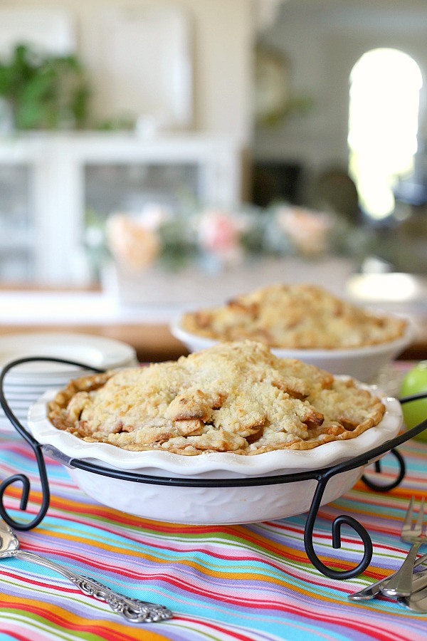 The beauty of classic apple crumb pie is not just that it is delicious but also that it is so easy! Tender apples bake up in a bottom crust with sweet and crumbly topping make this a keeper recipe. 
