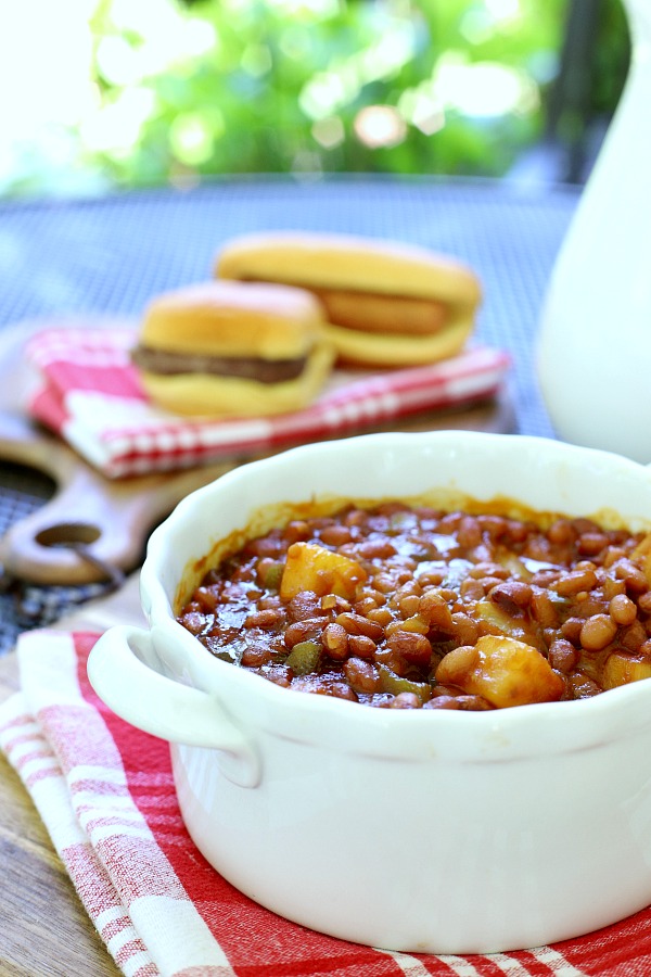 It doesn't take long to make really tasty Hawaiian baked beans with this easy recipe. Pineapple, brown sugar and molasses adds great flavor. Make on the stove top or bake in the oven.