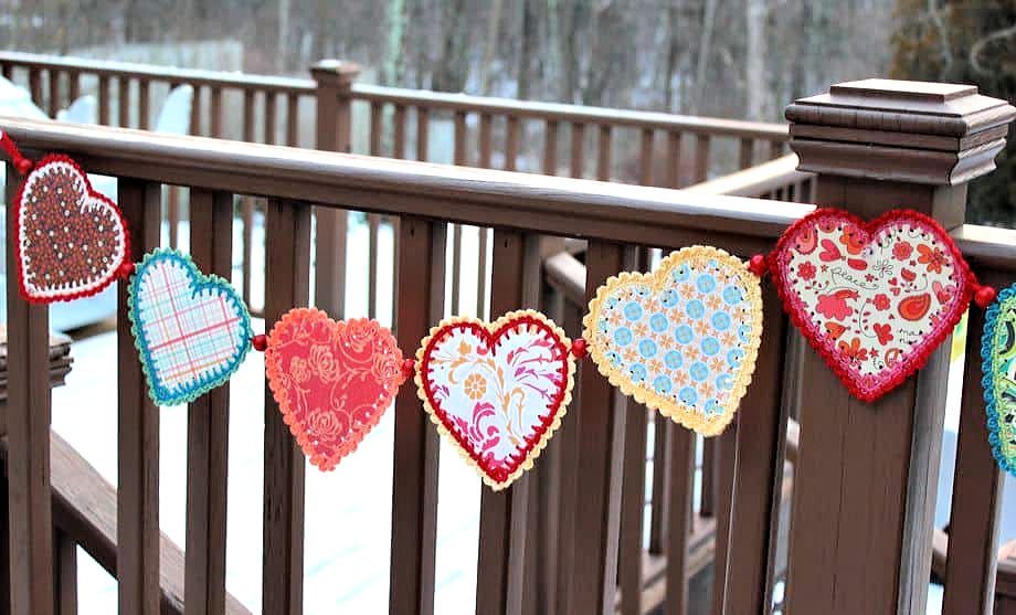 Crochet paper heart garland