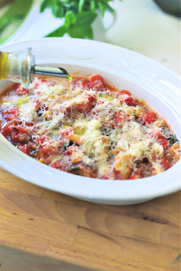Easy recipe for old fashioned scalloped tomatoes.