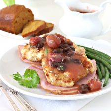 Breast of Chicken with Grape Sauce