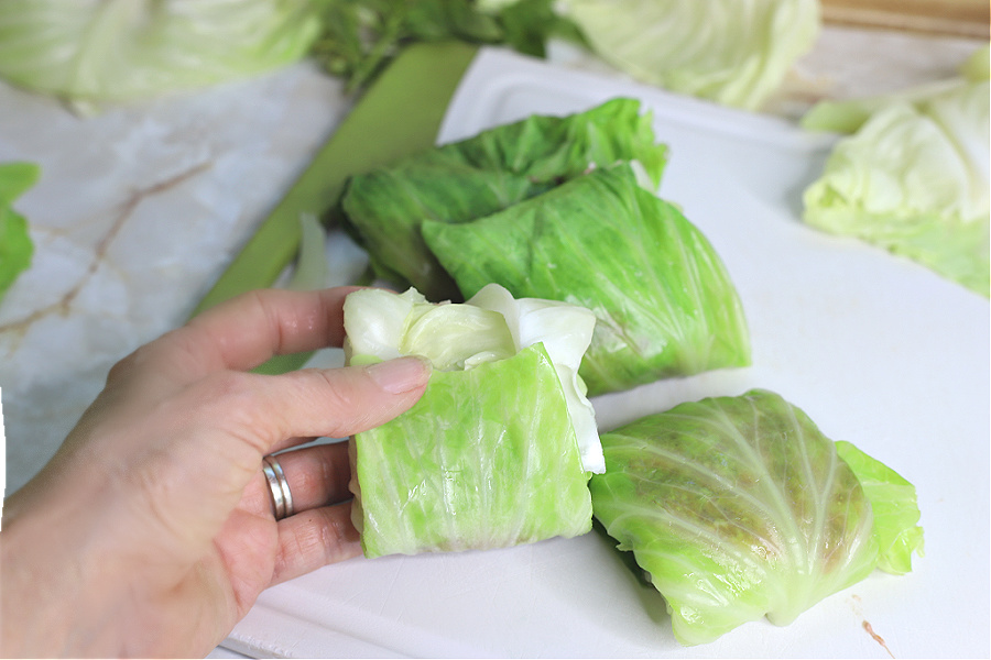 Easy recipe for how to make Swedish cabbage rolls