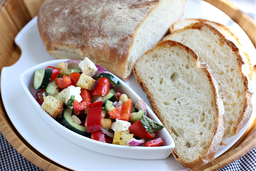 Easy recipe for Greek panzanella salad 